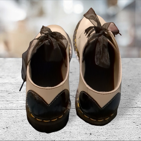 Dr. Martens 1461 HEARTS shoes size 8 US EU 39 🎉host pick🎉 - Picture 8 of 13